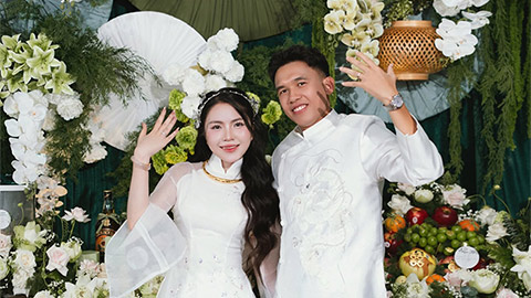 Tiền vệ ĐT Việt Nam sắp cưới cô chủ tiệm vàng nổi tiếng