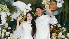 Tiền vệ ĐT Việt Nam sắp cưới cô chủ tiệm vàng nổi tiếng