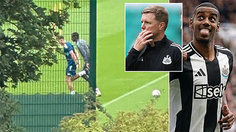 Isak nổi loạn tại Newcastle, phải tập luyện một mình