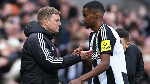 ‘Đầu hàng’ Isak sẽ là thảm họa với Newcastle