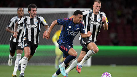 Trực tiếp Arsenal 0-1 Newcastle: Pháo thủ bế tắc, Gyokeres chưa thể ra sân