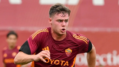 Evan Ferguson thổi làn gió mới vào hàng công Roma