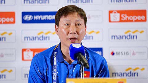 HLV Kim Sang Sik lý giải hàng loạt hành động 'bí hiểm' trong trận  chung kết với U23 Indonesia