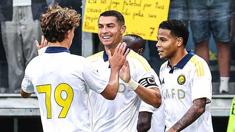 Xem Ronaldo và Joao Felix tranh nhau ghi bàn ở trận giao hữu với Toulouse