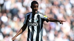 Isak trở lại tập luyện tại Newcastle