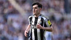 Man City nên chiêu mộ 2 hậu vệ này thay vì Livramento