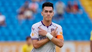 Xúc động khoảnh khắc Tiến Linh chia tay Becamex TP.HCM sau gần 1 thập kỷ gắn bó