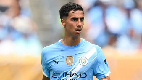 Man City đẩy thần đồng Vitor Reis tới Girona