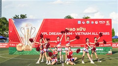 Hàng nghìn tiếng 