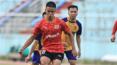 Tiền vệ Việt kiều Chung Nguyen Do bị... 'sốc'