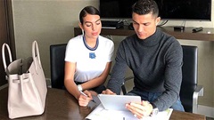 Lộ hợp đồng tiền hôn nhân của Ronaldo