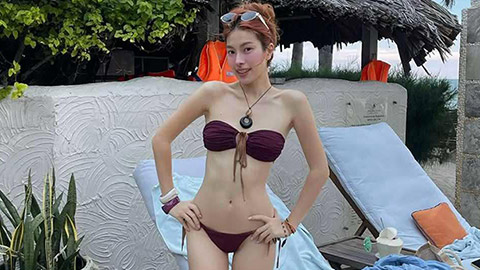 Bạn gái cựu sao HAGL ‘đốt mắt’ với bikini siêu nhỏ