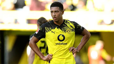 Tại sao Jobe Bellingham phải ngồi dự bị trước trận St.Pauli vs Dortmund?