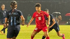 Nữ cầu thủ 15 tuổi lập hat-trick cho Việt Nam ở giải Đông Nam Á