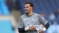 Pep Guardiola chưa chọn được thủ môn số 1 của Man City
