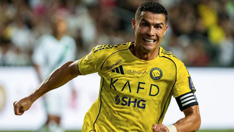 VIDEO: Ronaldo ghi bàn thứ 100 cho Al Nassr, chinh phục cột mốc 939 pha lập công