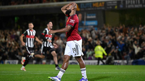 VIDEO: Cận cảnh loạt luân lưu giữa Grimsby vs MU (12-11)
