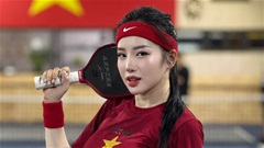 Loan Barbie diện trang phục ấn tượng trên sân pickleball