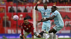 Trực tiếp MU 0-0 Burnley: Chủ nhà giao bóng