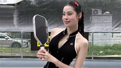 Hotgirl Hồng Vy gây sốt khi khoe vóc dáng 'đồng hồ cát' trên sân Pickleball