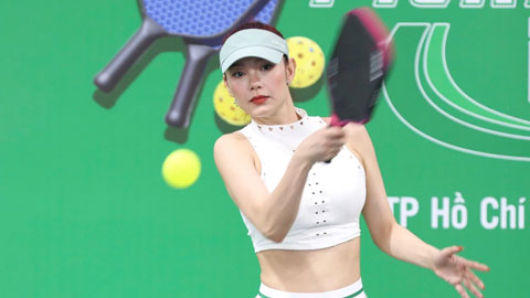 Ca sĩ Minh Hằng U40 thể hình vẫn săn chắc vạn người mê, bí quyết nhờ chăm tập pickleball