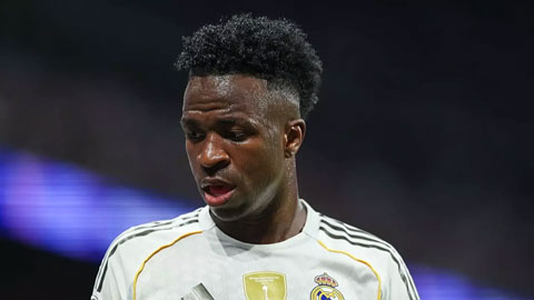 Vinicius Jr đăng thông điệp khó hiểu sau khi bị loại khỏi đội hình Real