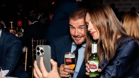 'Búp bê Nga' Maria Sharapova nhậu bia túy lúy với David Beckham