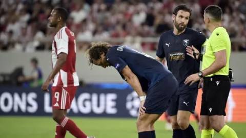 David Luiz tái xuất đầy đau đớn ở Champions League sau 8 năm