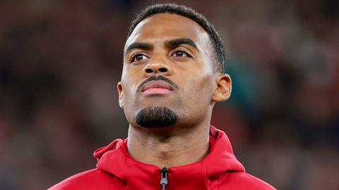 Fan Liverpool tung hô một ngôi sao là 'cầu thủ hay nhất thế giới'
