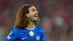 Tại sao hậu vệ trái số 1 của Chelsea bị fan Bayern la ó mỗi khi chạm bóng?