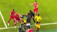 Toàn cảnh ẩu đả giữa CLB Công an Hà Nội và Beijing Guoan bị cắt trên truyền hình