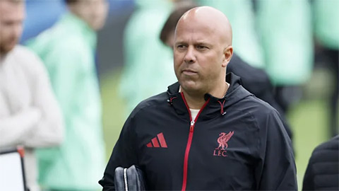 Slot đối diện vấn đề mới tại Liverpool
