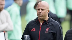 Slot đối diện vấn đề mới tại Liverpool