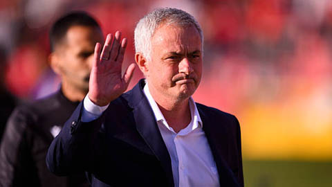 Jose Mourinho tái xuất tưng bừng cùng Benfica
