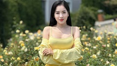 Nữ thần chạy bộ Loan Barbie gây thương nhớ với trang phục gợi cảm