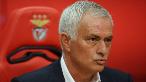 Mourinho phát biểu sốc: 'Ở nhà còn kiếm nhiều tiền hơn làm ở Benfica'