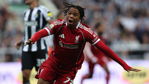 Rio Ngumoha bị 'cấm' vào phòng thay đồ Liverpool 