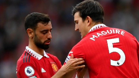 Harry Maguire mới là tổng tài, Bruno Fernandes chỉ là tổng đài