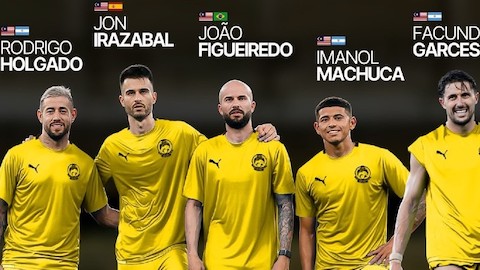 Các tuyển thủ Việt Nam nói về án phạt của FIFA với bóng đá Malaysia
