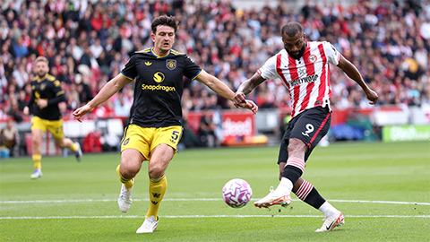 Fan MU 'nổi điên' với hai ngôi sao sau hiệp 1 tệ hại trước Brentford