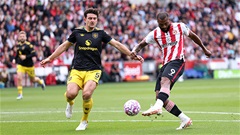 Fan MU 'nổi điên' với hai ngôi sao sau hiệp 1 tệ hại trước Brentford