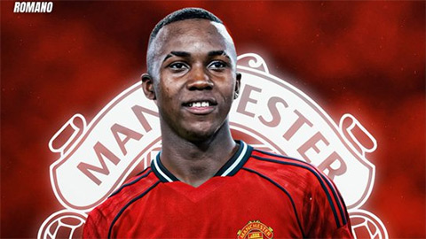 Romano xác nhận MU đã hoàn tất thương vụ đầu tiên cho hè 2026