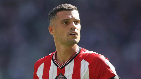 Xhaka tranh giải cầu thủ xuất sắc nhất với Haaland và Zubimendi