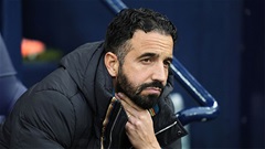 Gary Neville vạch trần sự ngớ ngẩn của Amorim