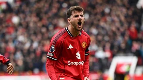 Mason Mount xứng đáng đá chính cho MU