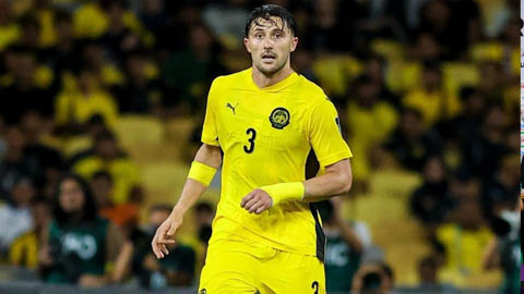 Trung vệ nhập tịch Malaysia muốn 'chiến đấu tới cùng' với FIFA 