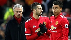 Cựu sao MU nhận tin nhắn kỳ lạ mỗi đêm từ Mourinho