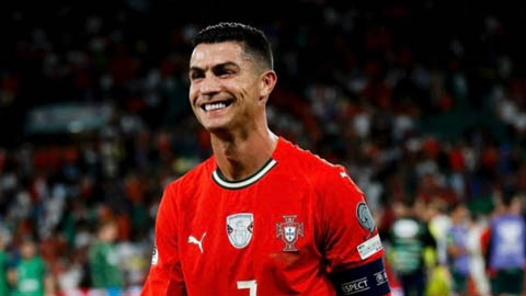 Ronaldo gửi thông điệp mạnh mẽ sau khi đá hỏng 11m