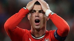 Cristiano Ronaldo tông xe vào gốc cây