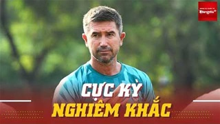 HLV Harry Kewell hò hét, thị phạm cho các học trò trước đại chiến với Ninh Bình